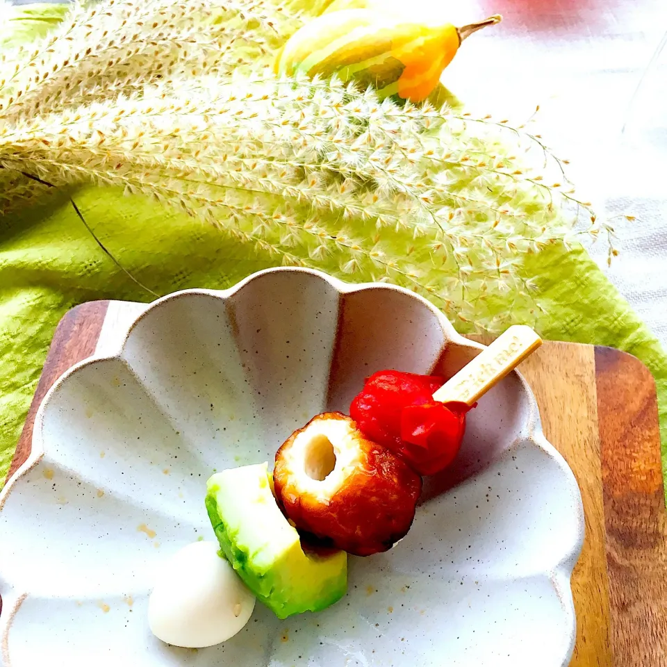 Snapdishの料理写真:アボカドたまごおでん🍢  #いちまさわいわいおでん部|sakiさん