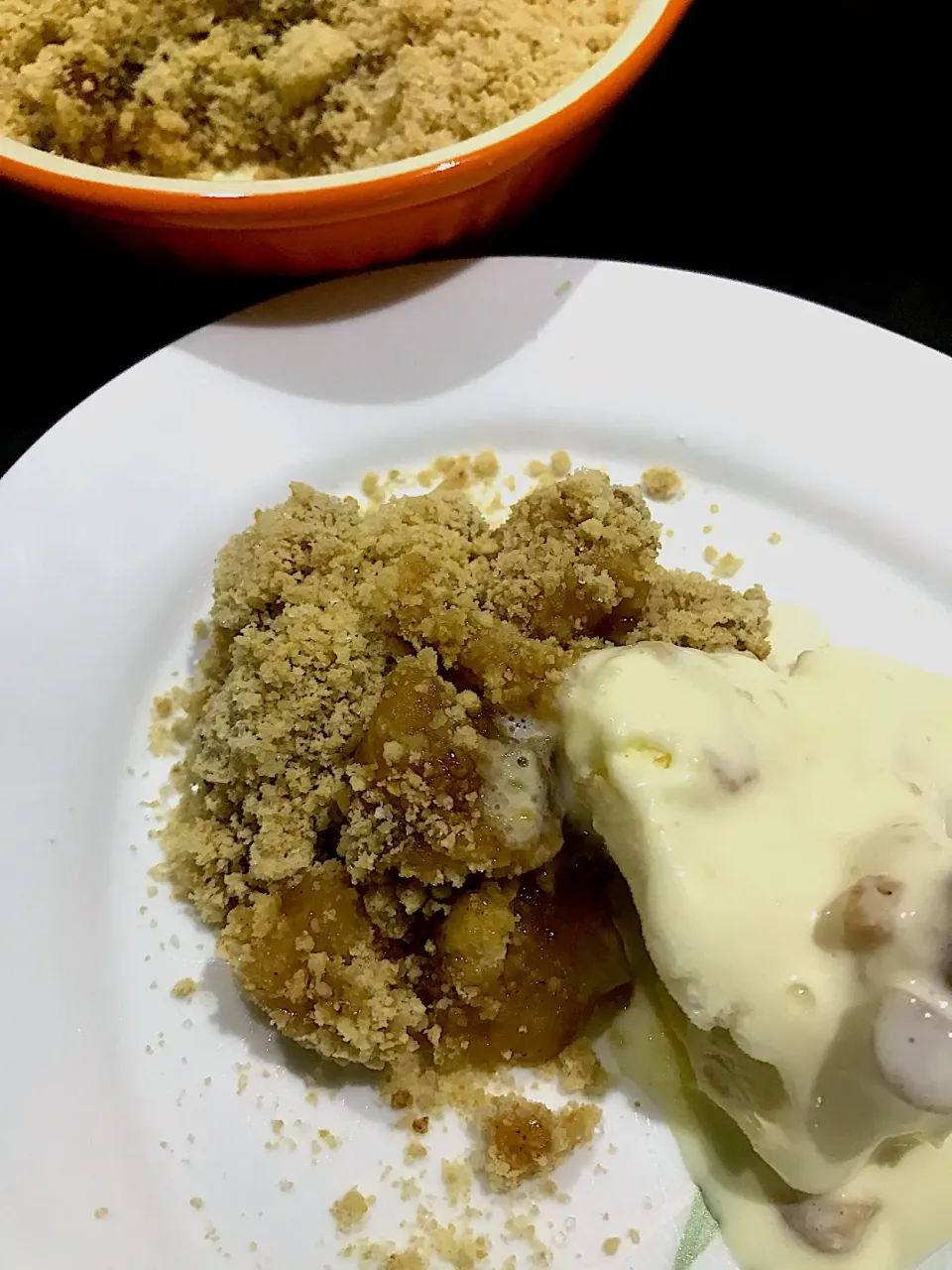 Apple Crumble with Macadamia Ice Cream|Joha Hassanさん