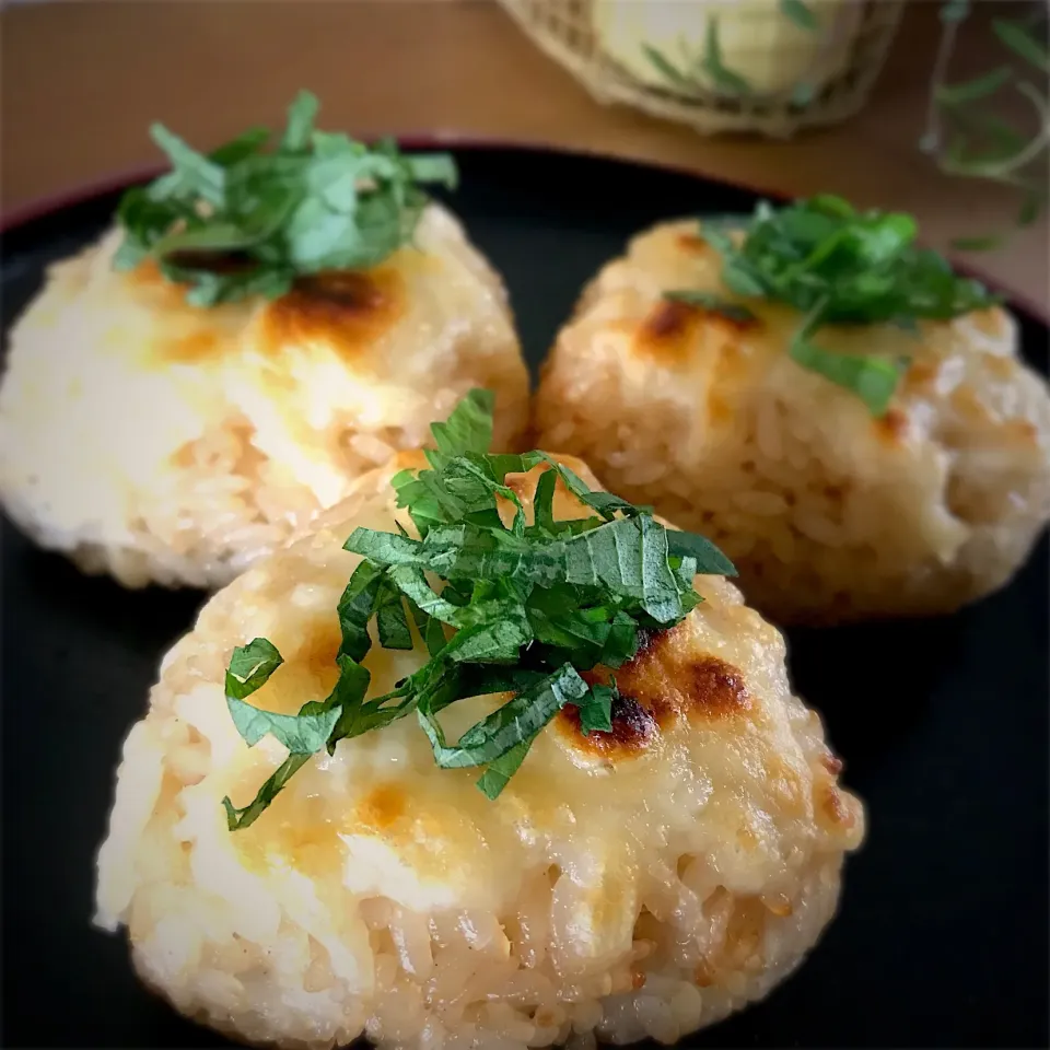 しそチーズの焼きおにぎり|呑兵衛料理家 おねこさん