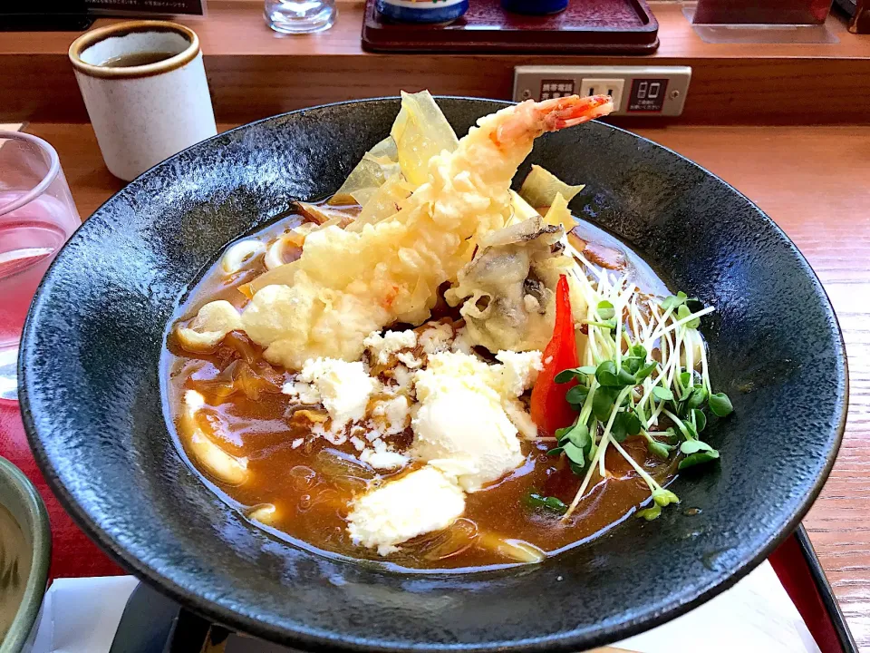 秋のカレーうどん|マハロ菊池さん