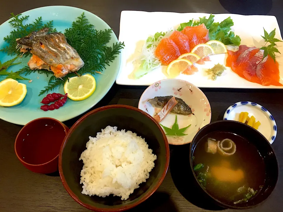 醒井養鱒場のびわ鱒料理|くぅさん