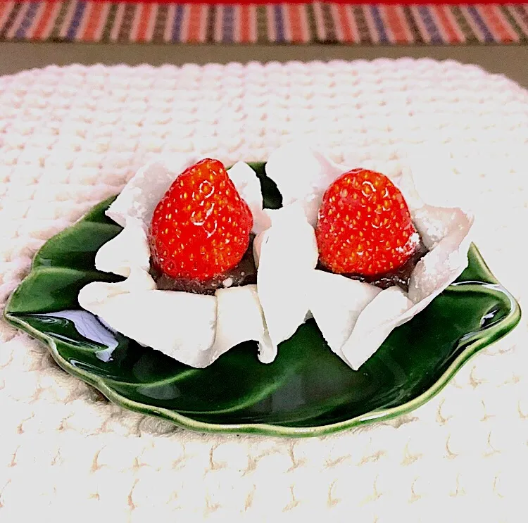 餃子の皮でいちご大福🍓|marichさん