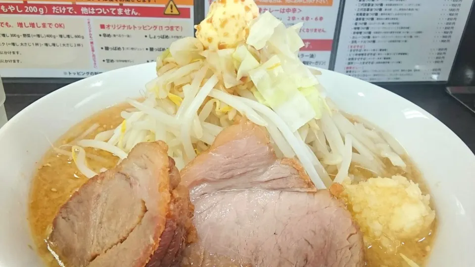 ラーメンいつき の 味噌ラーメン(200g)＋ニンニク(無料)＋こってり(醤油バター無料) ＠要町18141|大脇さん