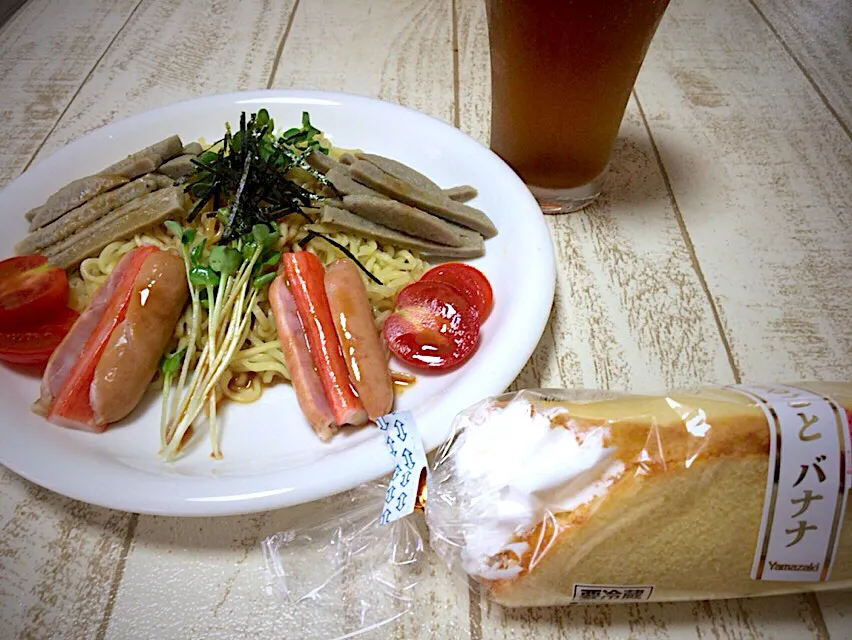 今日の男飯(๑˃̵ᴗ˂̵)お昼バージョン！誘惑に負けた😱ヤマザキまるごとバナナ&やっと冷やし中華終わりました🎶|ひーちゃんさん