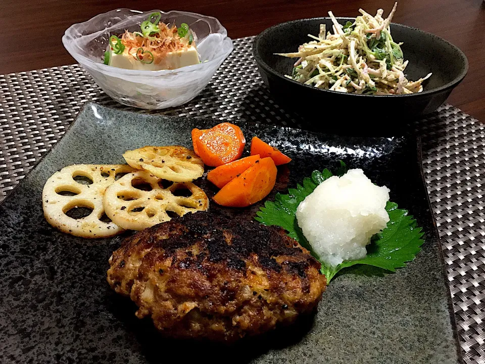 おろしハンバーグ&グリル野菜
ゴボウとカイワレのサラダ
冷や奴|みっきーさん