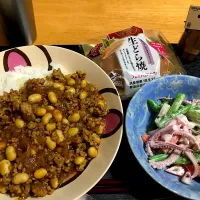 Snapdishの料理写真:#キーマカレー 
#下足とアスパラと蓮根の山葵醤油マヨ和え|かぐらさん