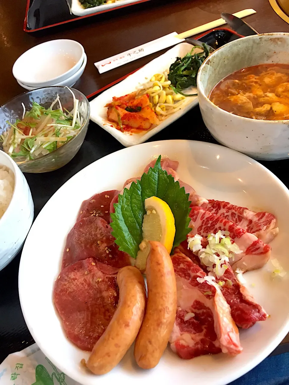 Snapdishの料理写真:まんぷく定食（カルビ/ユッケジャンスープ）@炭火焼肉 牛之助（大宮）|Kazuya Miyukiさん