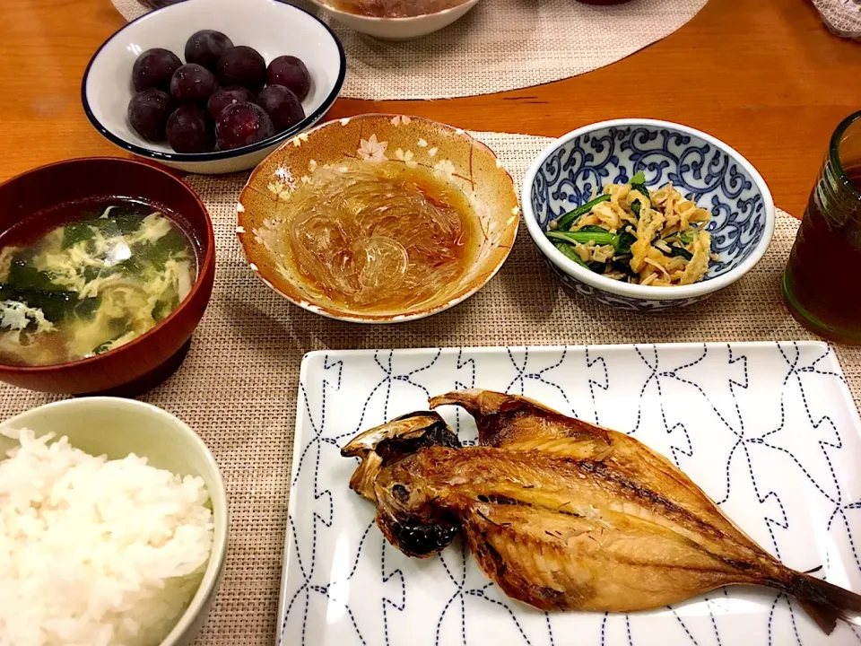 18/09/25 夕飯♪ 鯵の開き 小松菜とエノキの煮浸し 心太 ワカメと卵のスープ 巨峰|ikukoさん