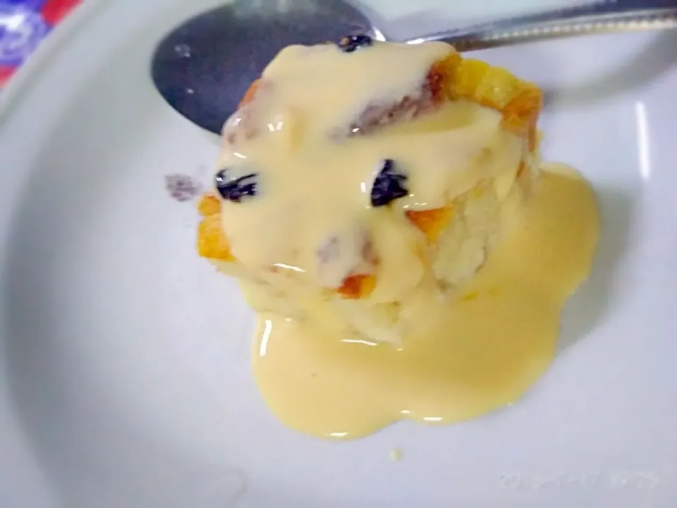 Puding Roti dengan Sos Karamel|Tafin Nikiysaさん