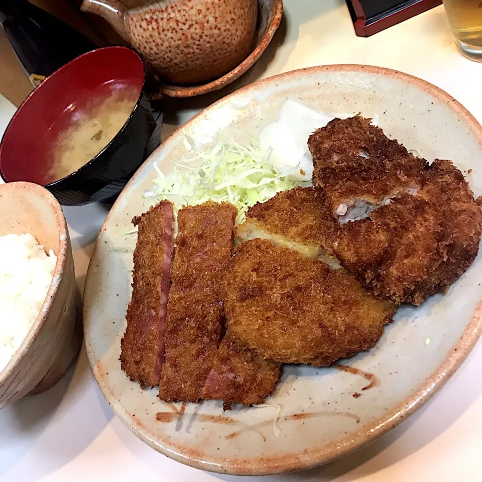 人気定食(とり、コロッケ、ハム)@とりかつチキン(渋谷)|塩豚骨さん