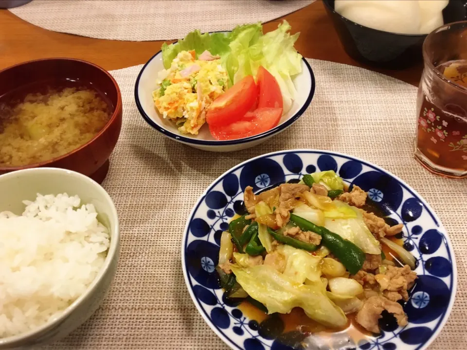 18/09/26 夕飯♪ 回鍋肉 ポテトサラダ 味噌汁 梨|ikukoさん