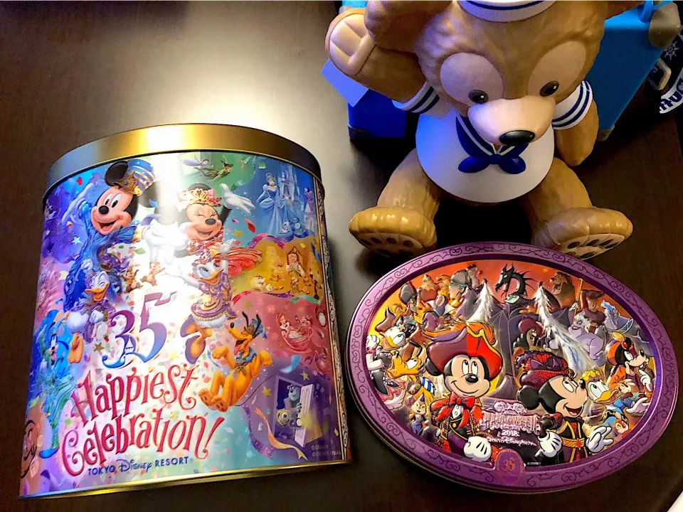 ディズニー35周年缶クランチチョコ|ラビさん