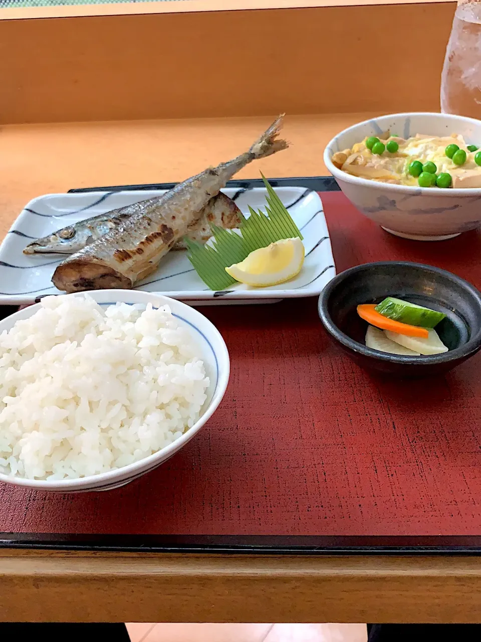 Snapdishの料理写真:新秋刀魚塩焼き/大山鶏豆腐玉子とじ/味噌汁|山内博之さん