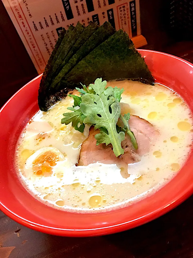 ✨漢のこってり鶏白湯🍜✨|中さんさん