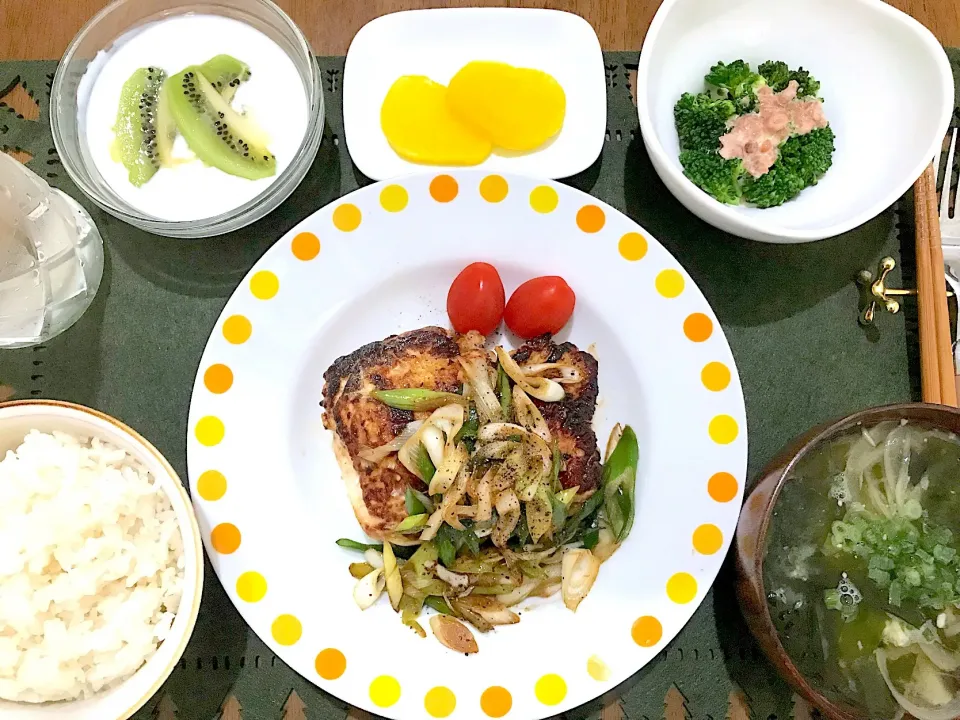 鶏の塩麹焼き定食|ゆうかさんさん