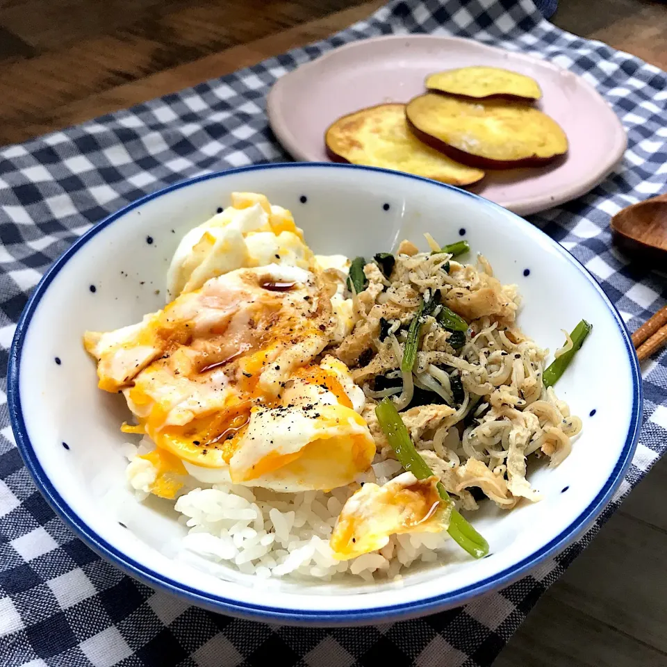 いま起きたので朝ごはん|やわらかさん