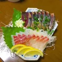 鰹のタタキと真鯛の刺身盛り合わせ|ほとけさん