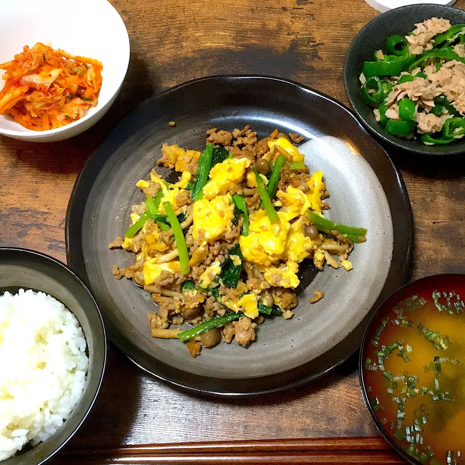 小松菜とひき肉と卵炒め＆無限ピーマン|Nayutaさん