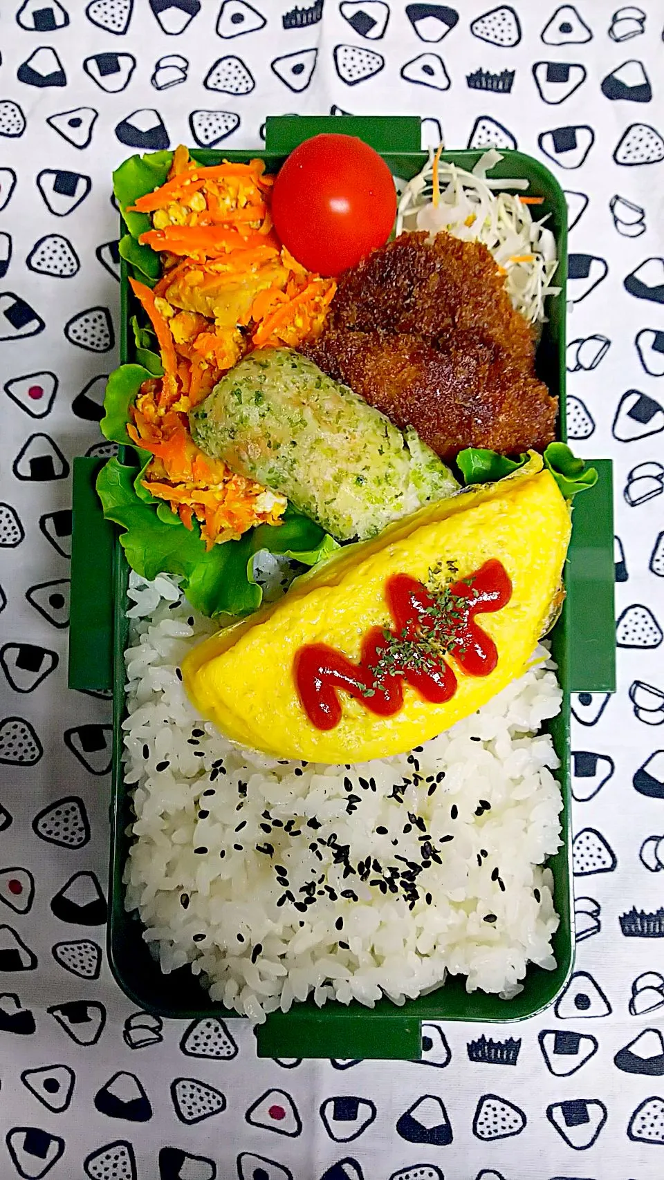 Snapdishの料理写真:夫お弁当🎵 #にんじんしりしり #オムレツ #とんかつ|かねしろ食堂さん