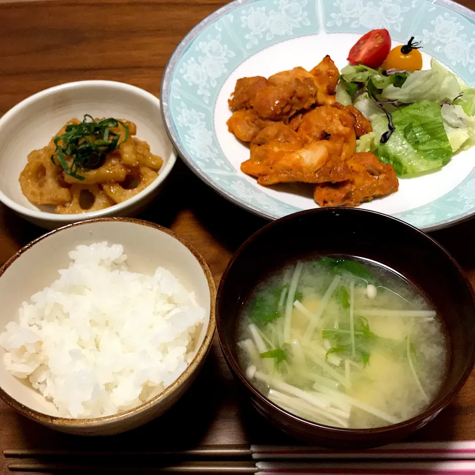 #土鍋ごはん   #タンドリーチキン   #レンコンの甘辛炒め   #水菜と豆腐の味噌汁|まきさん