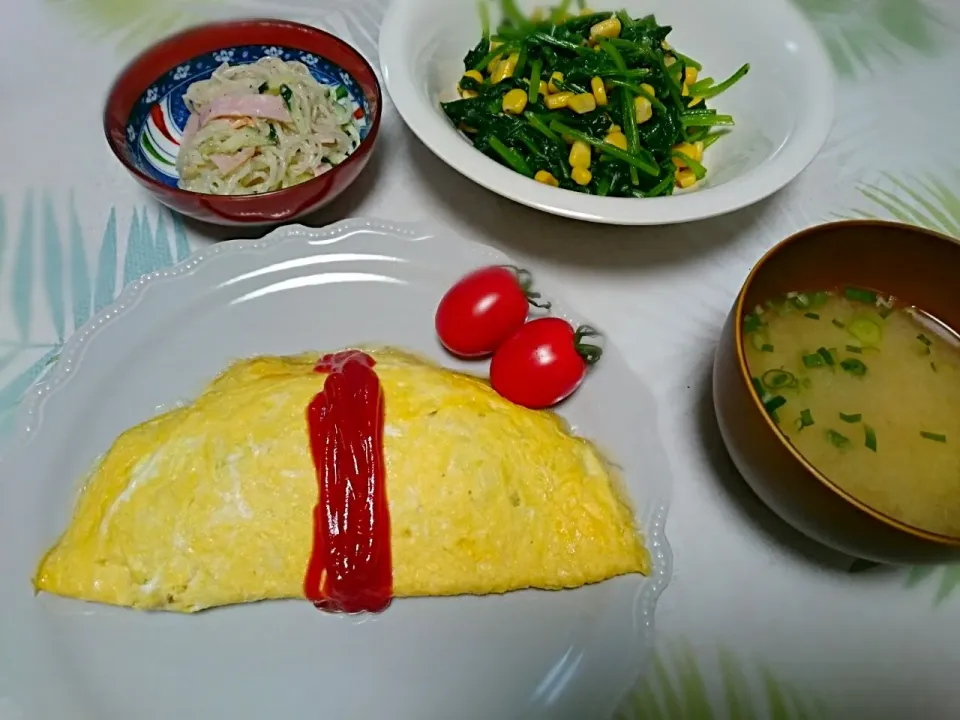 ☆今日の晩ごはん☆　オムレツ　春雨サラダ　ほうれん草炒め　高野豆腐のお味噌|hamamaさん