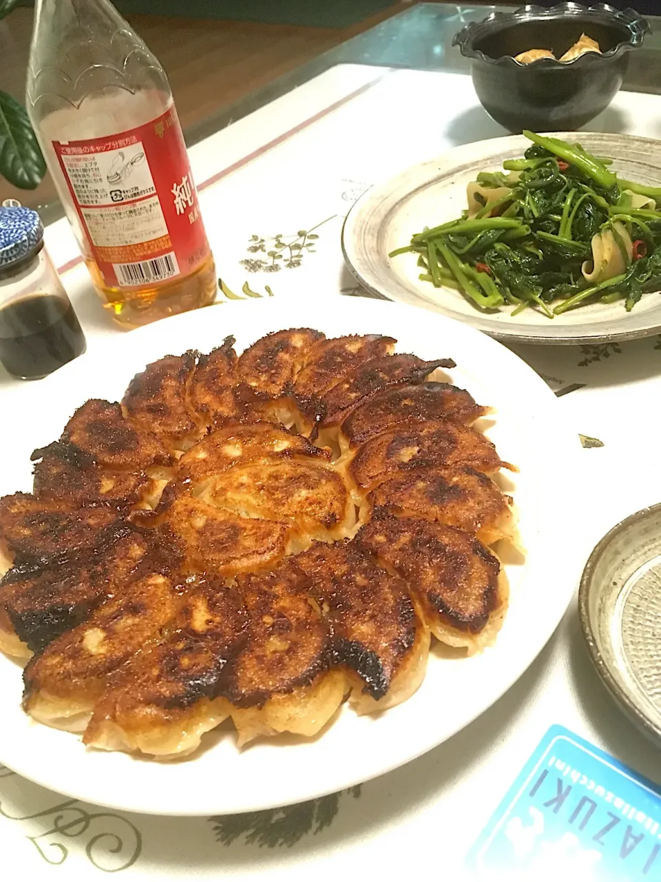 野菜餃子と空芯菜のガーリック炒め|夏蜜柑さん