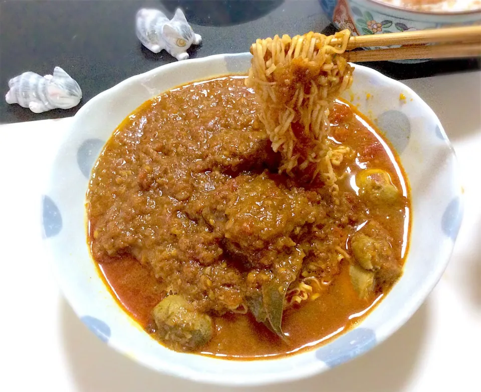 昨日のシャバシャバカレーがチキンラーメンによくあいます。^_^|Takeshi  Nagakiさん