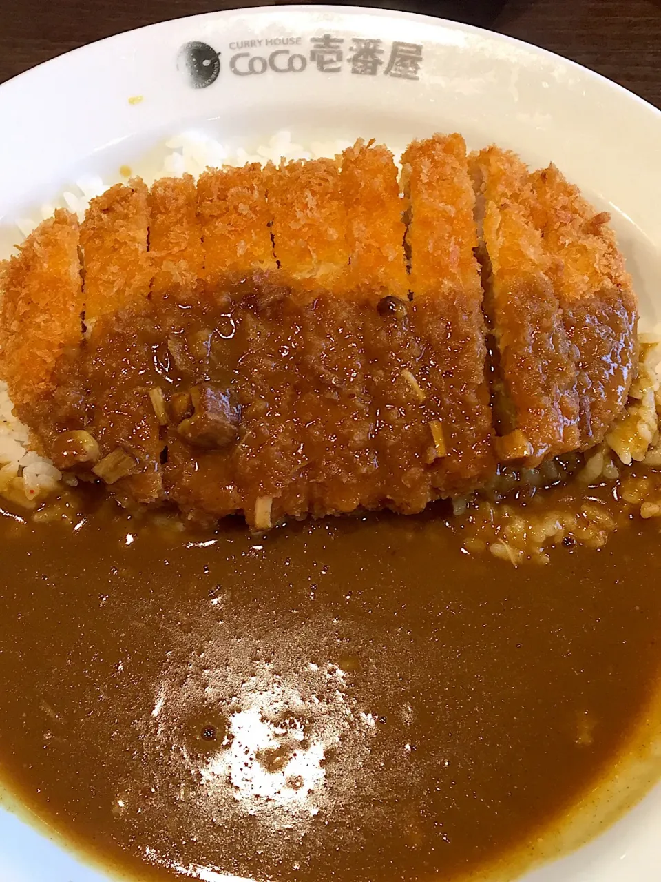 Snapdishの料理写真:ロースカツカレー 2辛|うえのぶさん