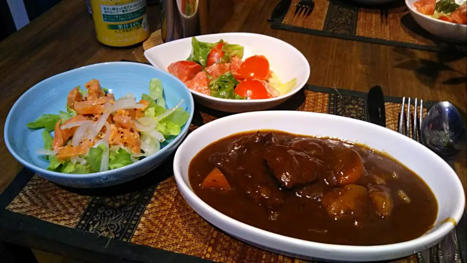 トマトとレタスのホットサラダ＆サーモンのマリネ＆ビーフシチュー|まぐろさん