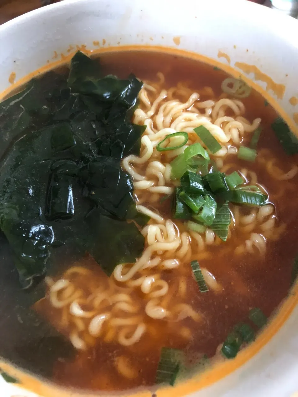 お昼に食べた辛ラーメン🍜
辛かった！|ころりんさん