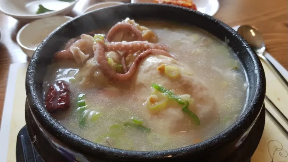 ginseng chicken soup with Octopus|steven z.y.さん