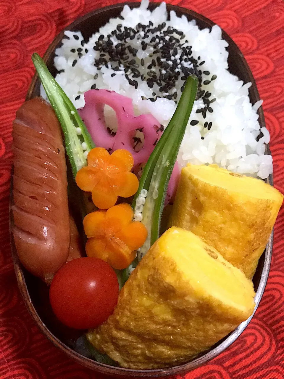 Snapdishの料理写真:初めての わっぱ弁当🍱 ご飯🍚詰め過ぎて全然入らなかった〜😂😂😂笑笑|ナナさん