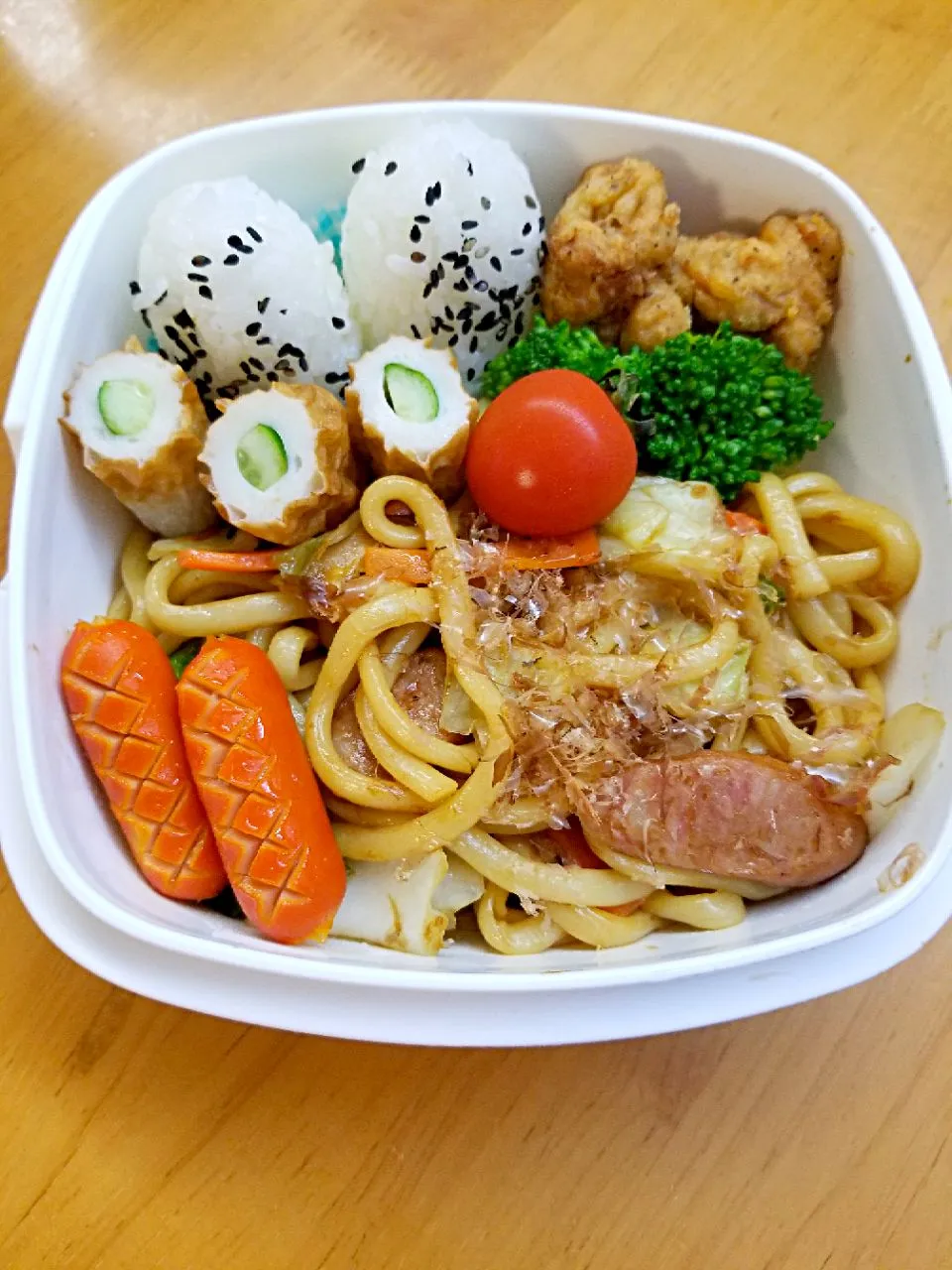 10月1日焼きうどん&おにぎり弁当|あけみさん