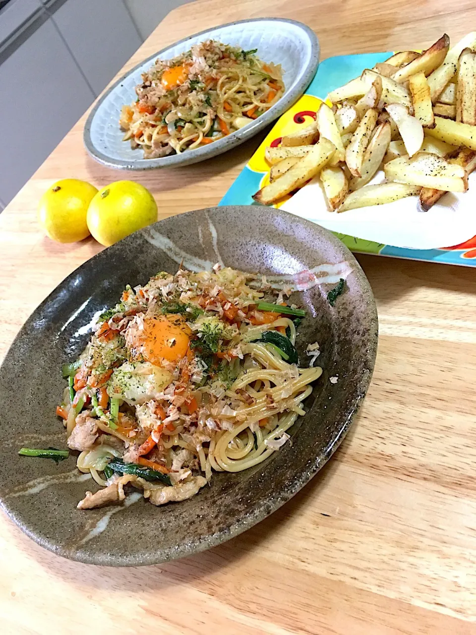 Snapdishの料理写真:久しぶりの焼きスパ❣️
焼きそばならぬ…笑
オーブンポテトと共に♡|さくたえさん