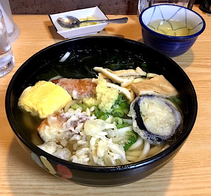 久々の "かやくうどん"
#讃岐うどん四国路
#生姜がたっぷり
#優しいお出汁|mottoさん