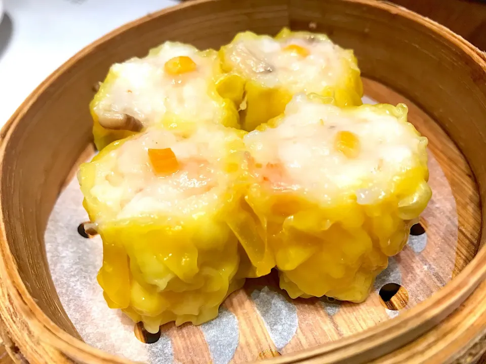 Steamed pork and mushroom dumplings|Sky Blueさん