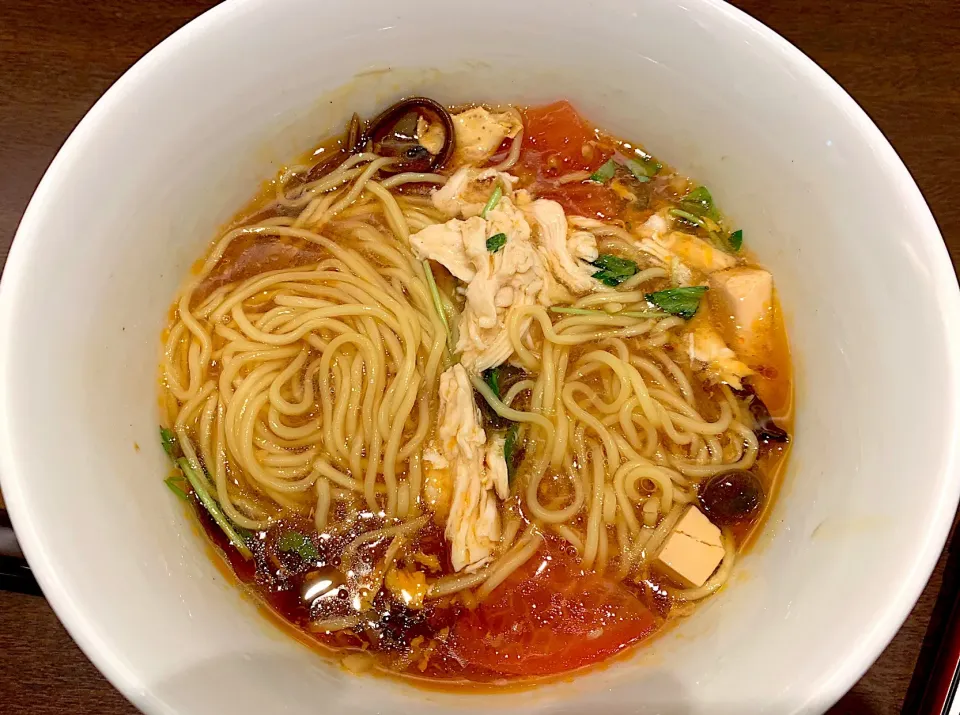 Tomato & chicken ramen|yeni kartikasariさん