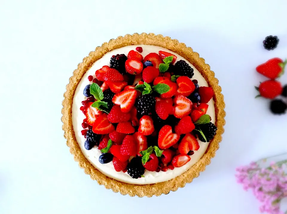 Easy fruit tart with lemon curd and berries|Giさん