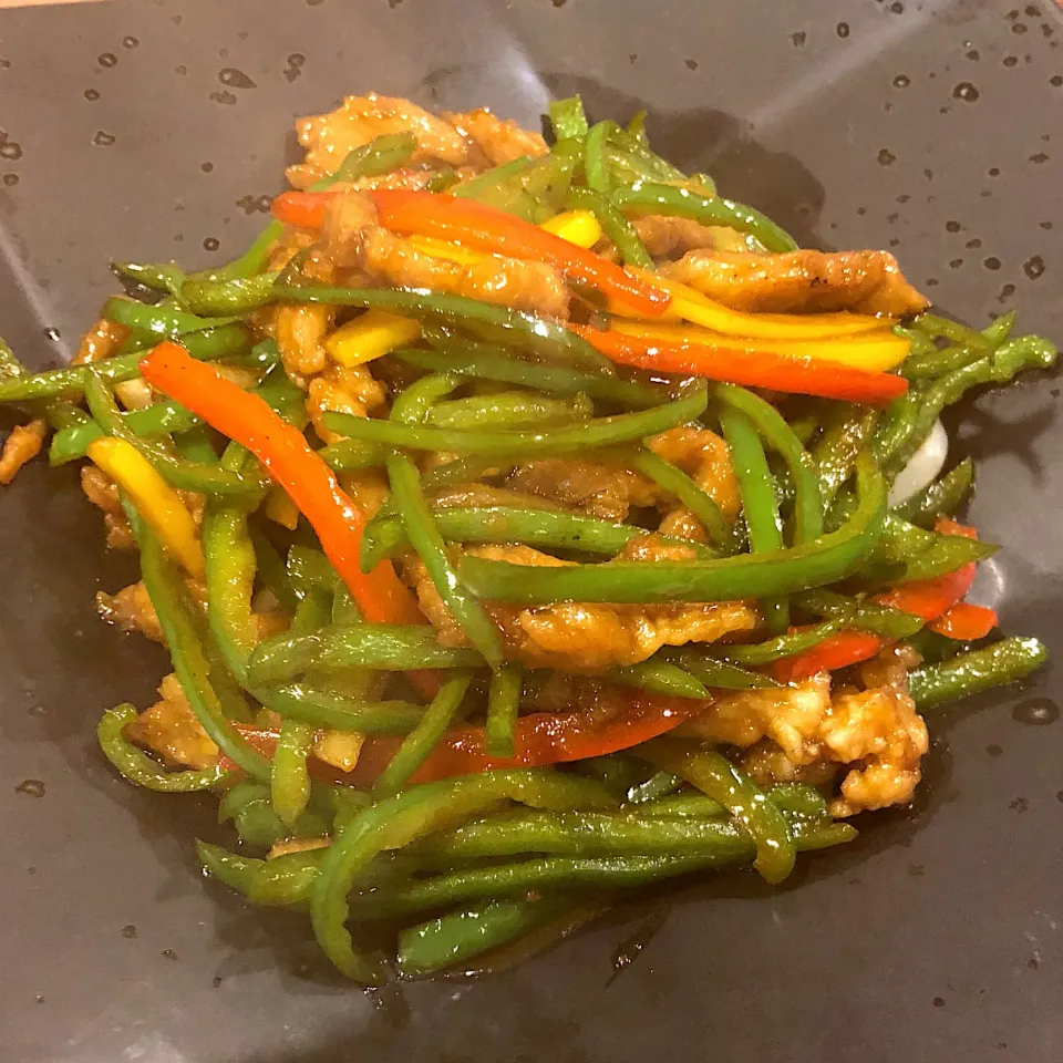 豚肉とピーマンの醤油炒め＼(^o^)／|すかラインさん