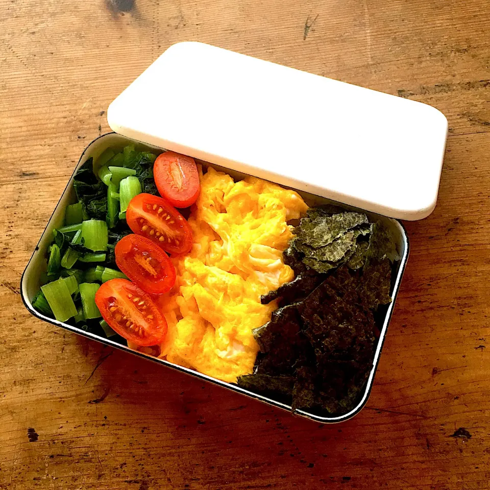 今日のお弁当‼︎ 2 October
 #お弁当  #弁当  #obento  #lunchbox  #お弁当記録  #4色弁当  #デビラカレイ #ガンゾウカレイ|Yoshinobu Nakagawaさん