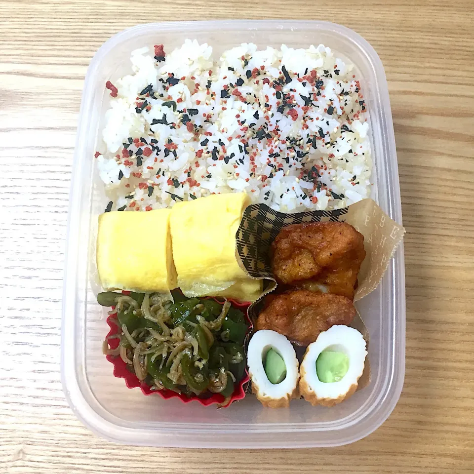 火曜日の旦那さんのお弁当☺︎ #お弁当記録  #ピーマンとじゃこ炒め   #ちくわキュウリ|むさけんさん