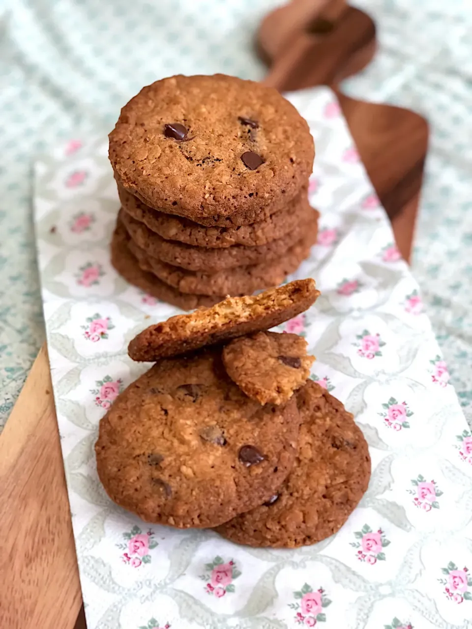 Crispy oatmeal and chocolate chips cookies|12Dragonさん