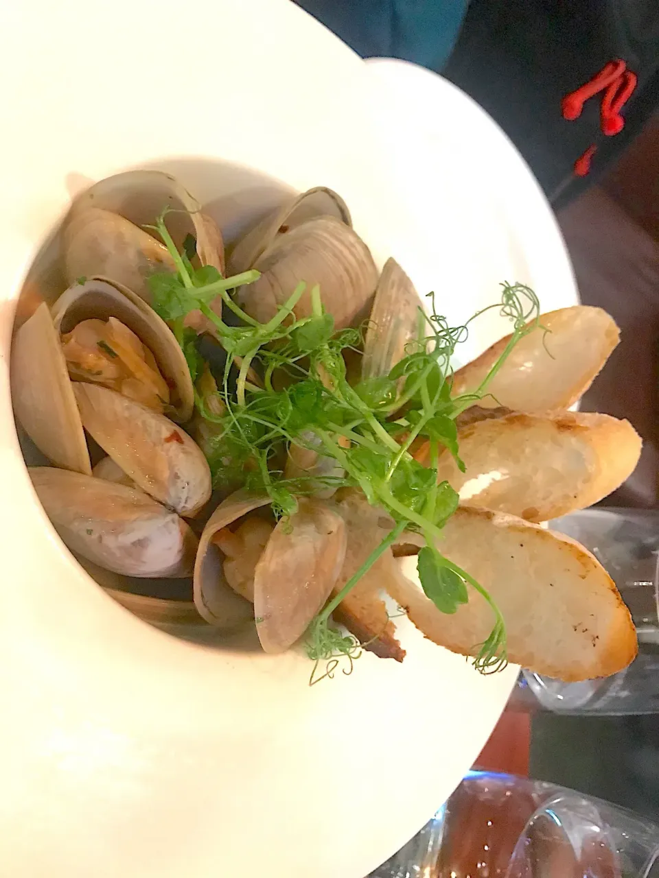 Sautéed nz diamond clams in white wine sauce|Sky Blueさん