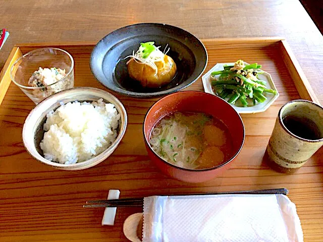 ごはんの定食（季節のおかす（三品）とお味噌汁・ごはん）|原田さん