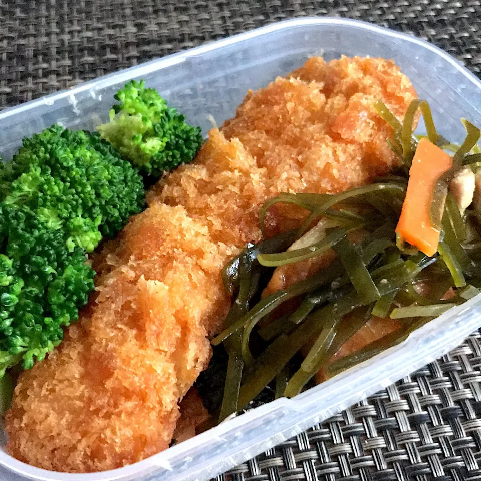 10/3 #お弁当  #単身赴任弁当  #のっけ弁当 
のり弁|Koichi GOGOさん