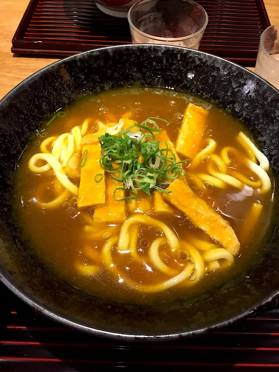 Snapdishの料理写真:京揚げカレーうどん #京都旅行|まつださんさん