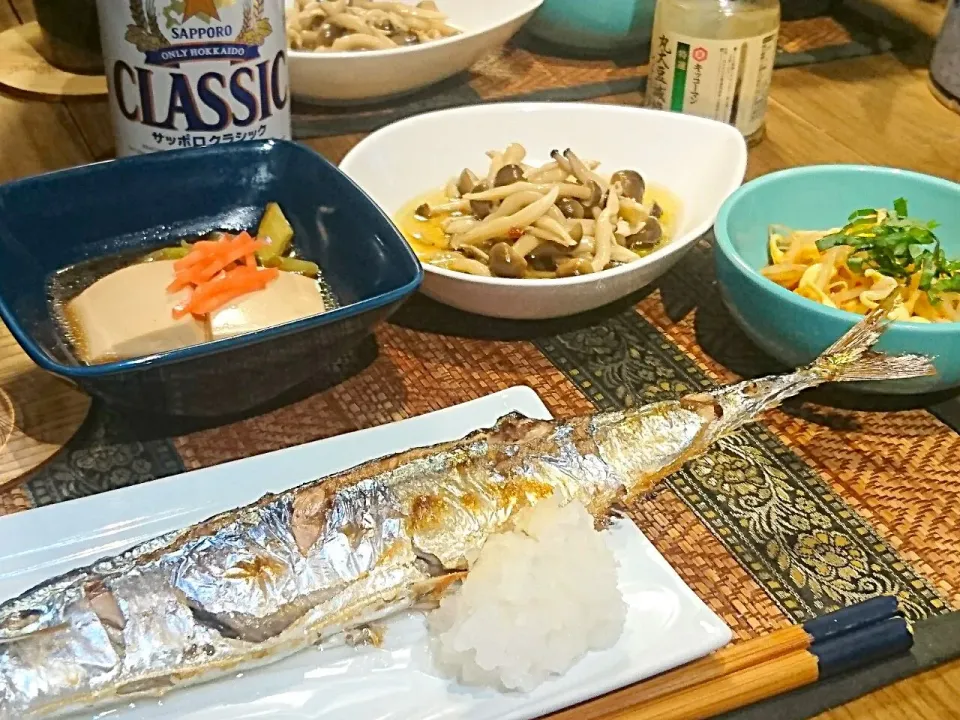 秋刀魚の塩焼き&豆もやし&煮奴&しめじのピリ辛|まぐろさん