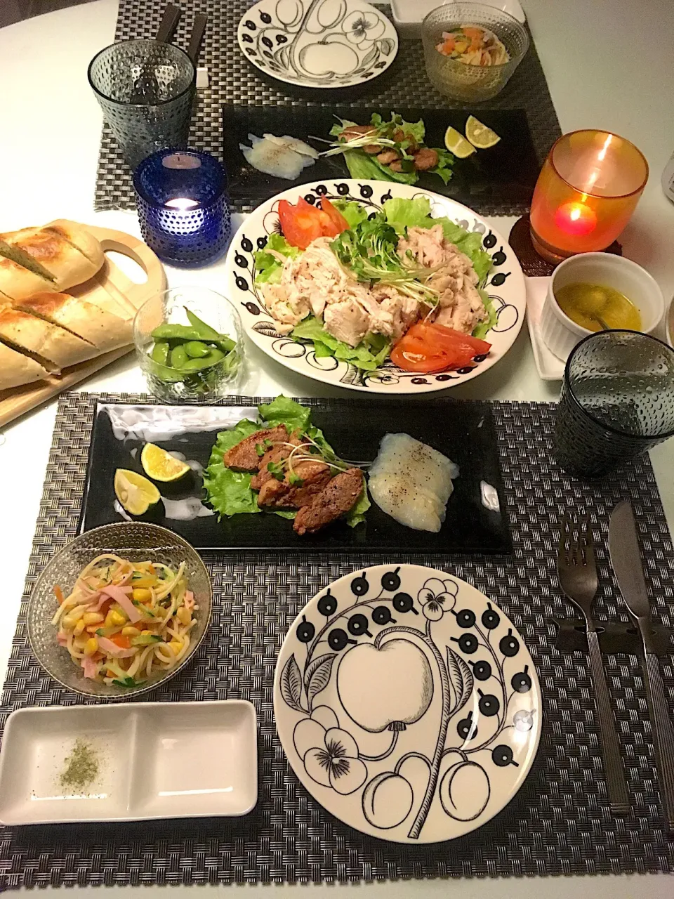 Snapdishの料理写真:おうちごはん
 #おうちごはん  #合鴨のロースト  #ふぐ  #スモーク  #サラダチキン  #ガーリックトースト  #スパゲティサラダ  #山芋と豆腐のグラタン|Mamiko Nakayamaさん