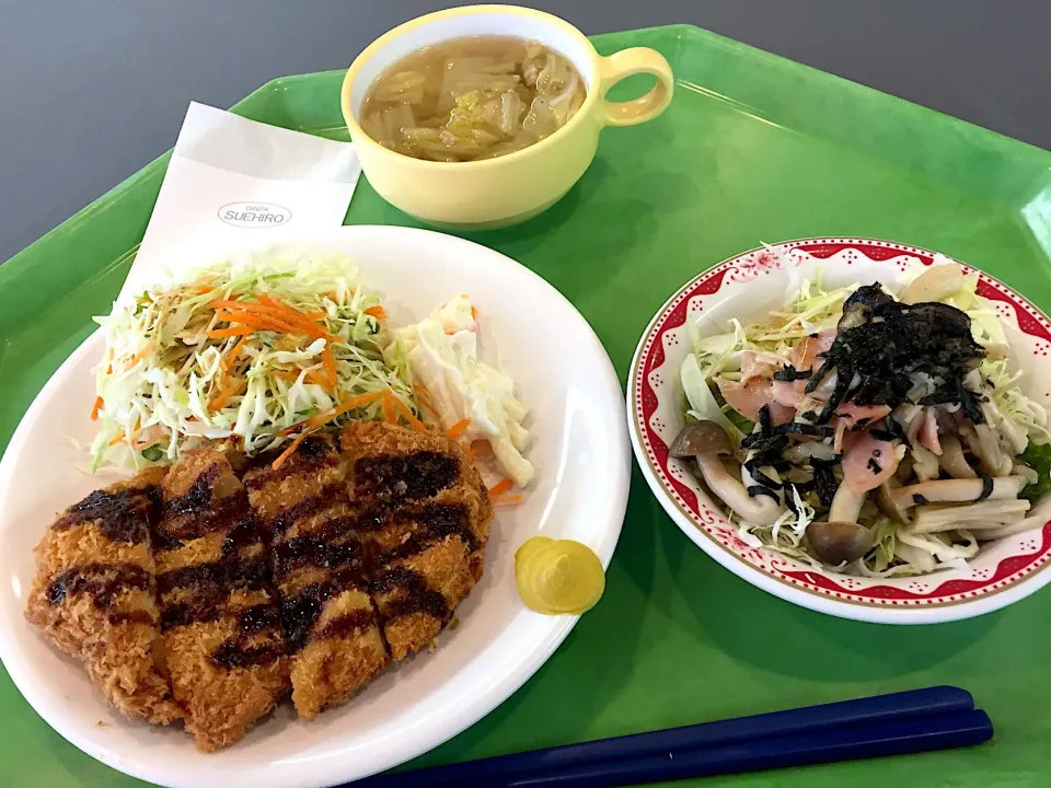 鶏むね肉のチキンカツ、きのこサラダ、白菜と挽肉のスープ|Tadahiko Watanabeさん