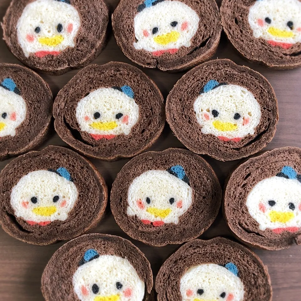 Snapdishの料理写真:ツムツムドナルドのイラストパン


 #キャラパン  #キャラクター  #tsumtsum  #ツムツム  #ディズニー  #disney  #トヨ型  #パン  #手作りパン  #デコパン  #食パン  #イラストパン #ドナルド #ドナルドダック #|izuyoさん